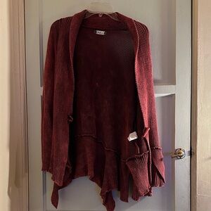 B&K Mode Women's Burgundy Sweater